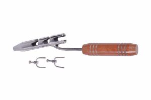 Wire Tightner with Two Pegs